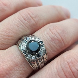 Широкое мужское кольцо православное с черными фианитами молитва Спаси и сохрани 19020