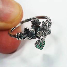Серебряное кольцо Спаси и сохрани Виноградная лоза 36440