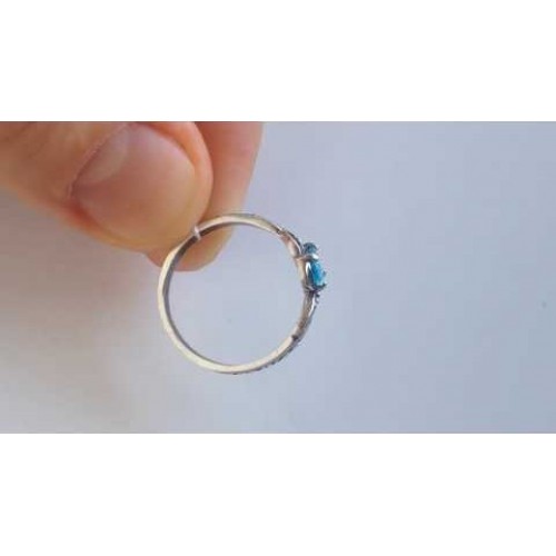 Женское серебряное кольцо Спаси и сохрани с голубым камнем