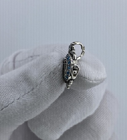Серебряный медальон женский на застежке 